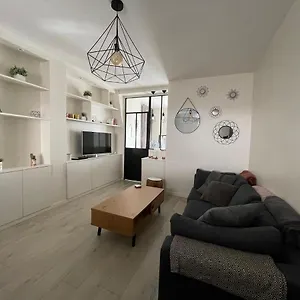  Appartement 2 Pièces, 35m² Proche Tour Eiffel